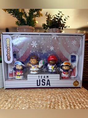 NIB Fisher-Price Little People Team USA Winter Olympics 4 figure set